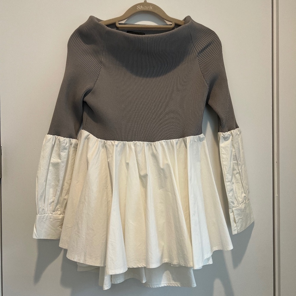 Gracia Gray & White Top, Size Small
